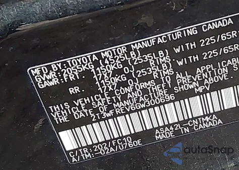 2016 Toyota Rav4 Xle z USA, uszkodzony, nr VIN 2T3WFREV6GW300696